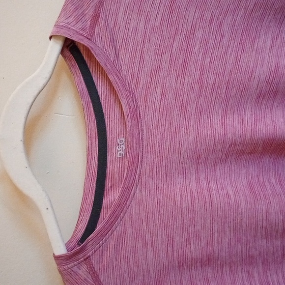 DSG MENS RED SILKY T-SHIRT, PERFECT FOR WORKOUTS, 2X LARGE, COLOR WILD BERRY - Picture 2 of 8